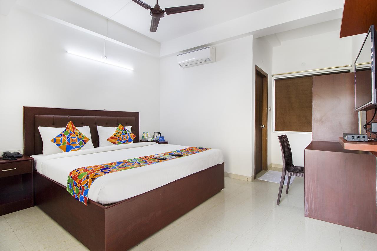 Fabhotel Limestone Aura Hyderabad Exterior foto